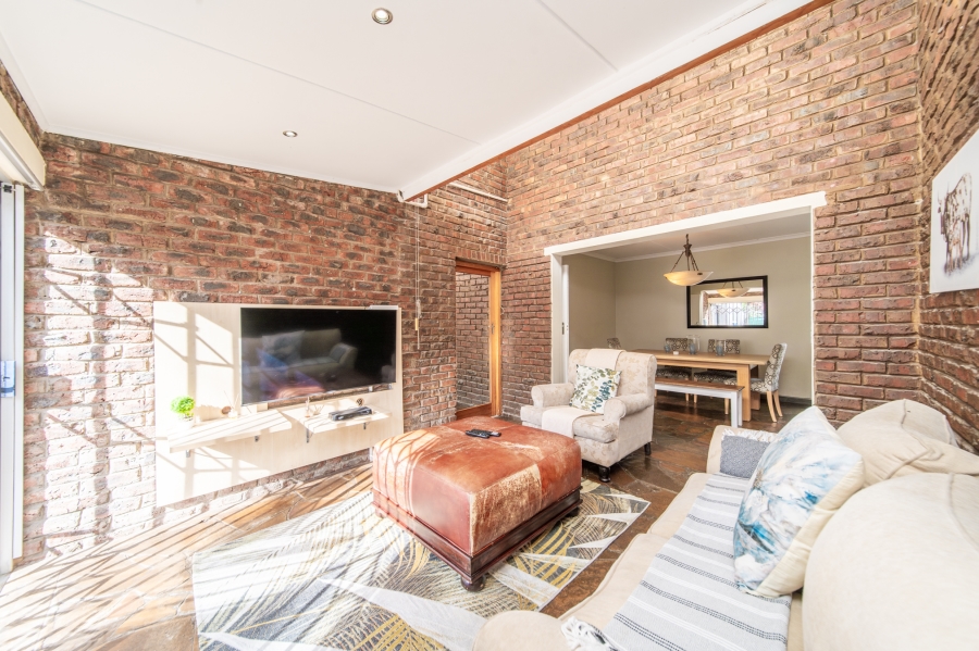 4 Bedroom Property for Sale in Bonza Bay Eastern Cape